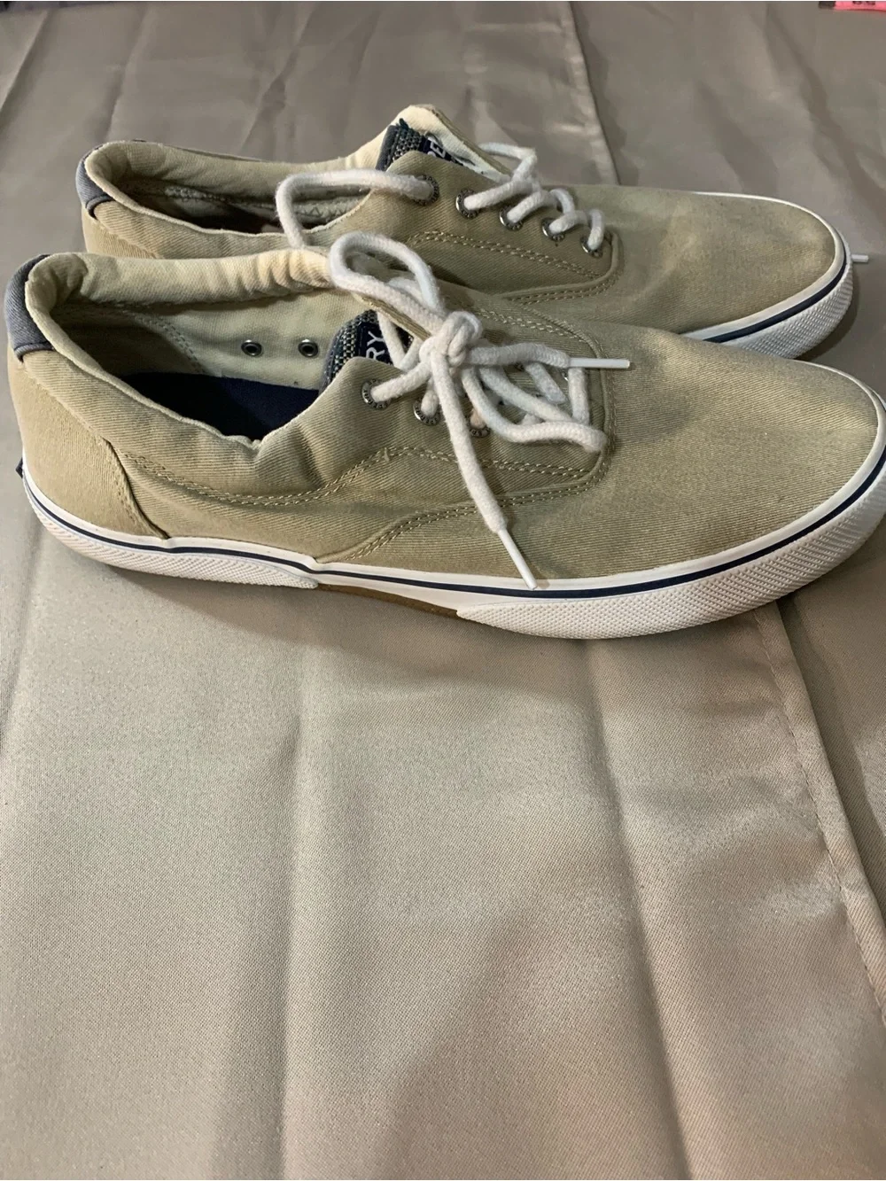 Sperry Men’s Tan Canvas Lace-Up Sneakers with White Soles b1/18